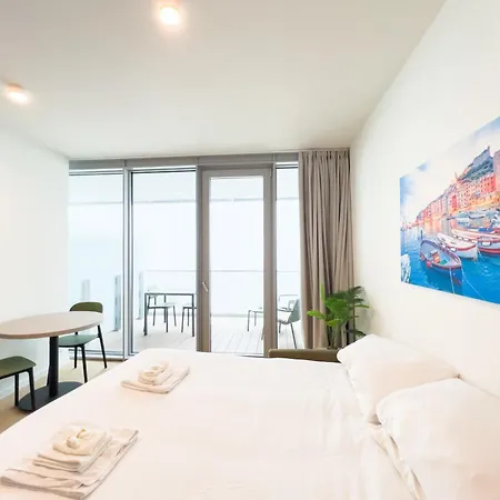 Waterfront 1 *