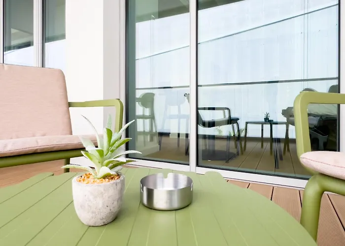 Waterfront 1 * Janov