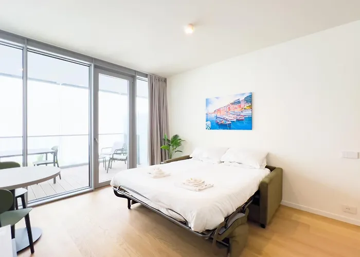 아파트 Waterfront 1 *